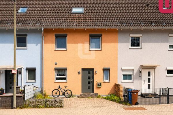 WINDISCH - Casa a schiera centrale a Emmering, ben distribuita e in condizioni pari al nuovo