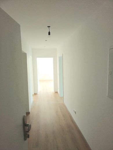 Traumhafte moderne 2-Zimmer Wohnung mit HWR und großer Terrasse – Foto 12
