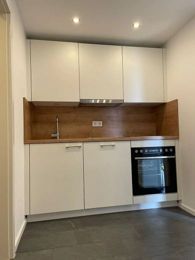 غرفة في شقة مشتركة في موقع مركزي ومع ذلك هادئ / Radolfzeller Straße 9, München / 5.OG / WE3054 / Zi.1 – Küche