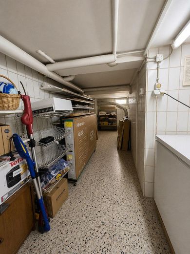 Großzügiges Wohnhaus mit ca.360 m² – Potenzial für Mehrgenerationenwohnen oder mehrere Wohneinheiten – Keller
