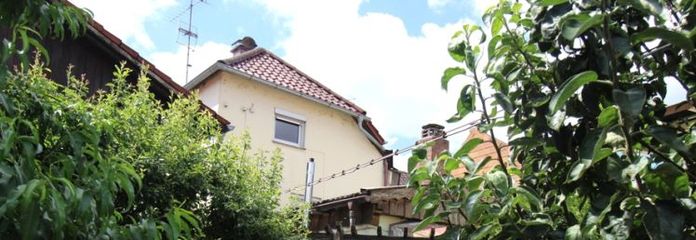 ***Vielseitig nutzbares Wohn-und Geschäftshaus mit Garten in Eichendorf***
