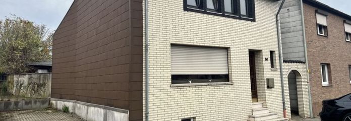 +++ IBF Immo +++ Freist. EFH mit Stellplatz und Garten mit viel Potential für Handwerker!