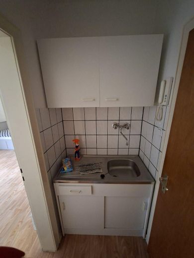 1-room apartment with elevator in the building, central & quiet – Küche