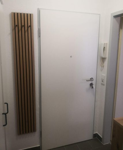 Eingangstür und Garderobe