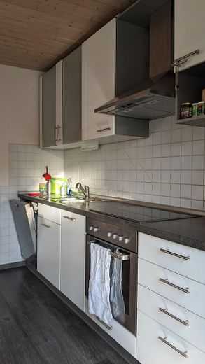 Küche mit Elektrogeräten