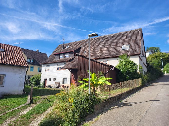 Edificio residenziale versatile da ristrutturare con fienile a Unterensingen – Aussenansicht