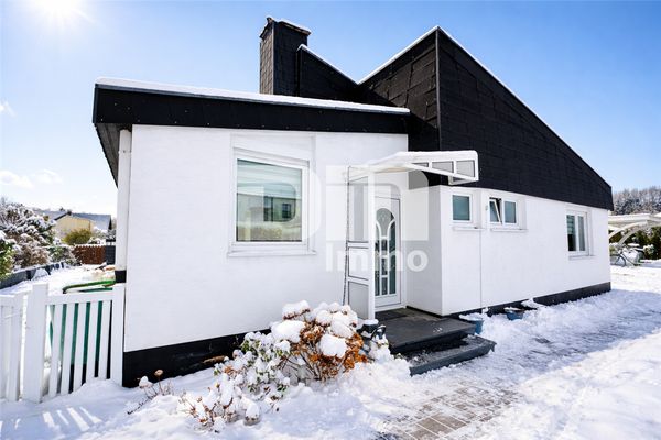 (R)eserviert! Altengerechter gepflegter Bungalow mit Gartenbereich, Terrasse, Garage