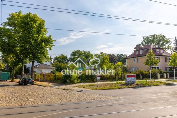 Komisyonsuz! Küçük bir çok aileli konut binası, ticari kullanım veya villa için arsa. Suya yalnızca 200 metre.