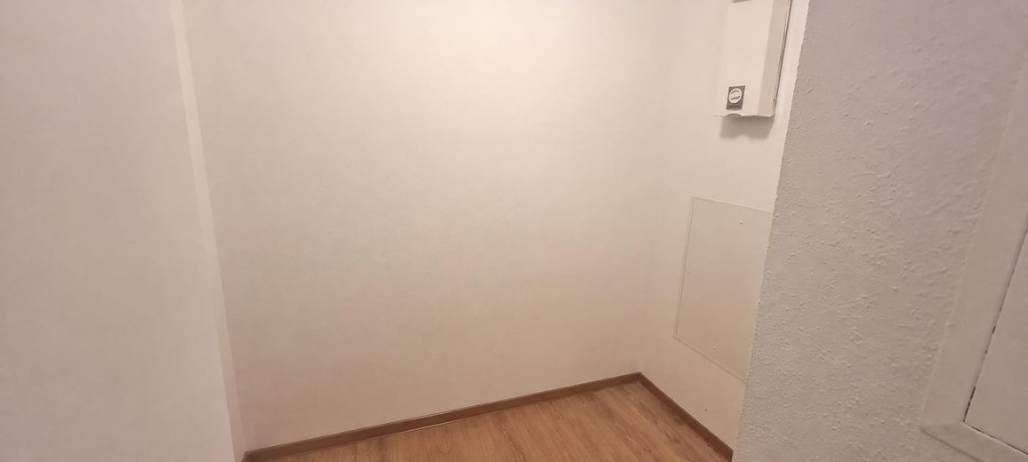 Uni-nahes 1-Zimmer-Apartment | inkl. Stellplatz | ab 15.10. – Abstellraum