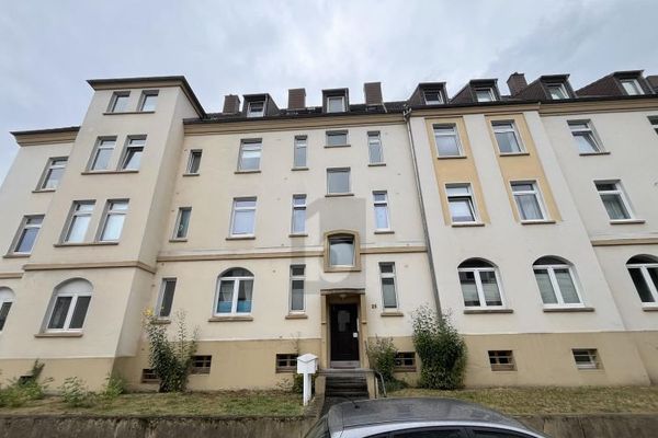 BLICK INS GRÜNE, 2 BALKONE & VIEL POTENZIAL