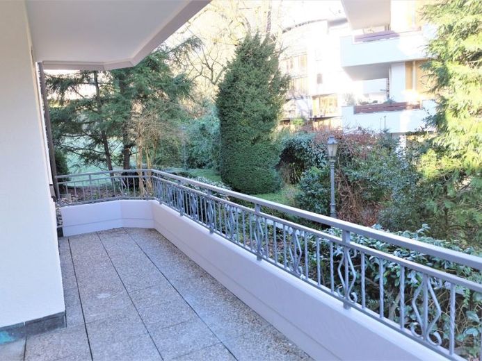 2-Zimmer-Wohnung in Toplage, fußläufig in Zentrum von Baden-Baden – Foto 1