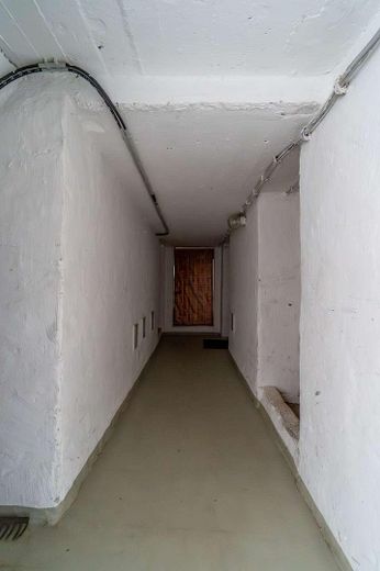 Keller