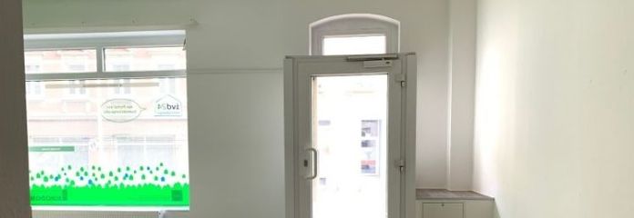 Ladengeschäft, Praxis oder Büro mit PKW-Stellplatz, bisher Kosmetik- und Nagelstudio, zu vermieten!