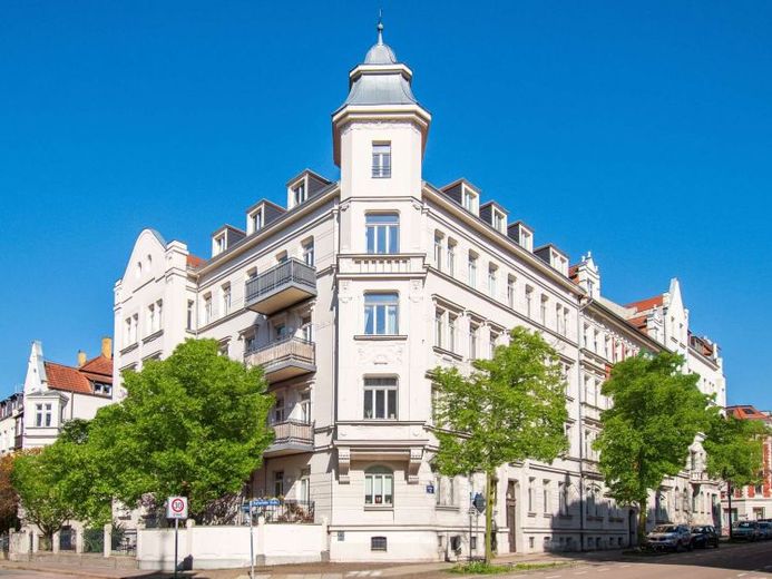 Dostępne od 01.01.2027 – Przestronne 3-pokojowe mieszkanie w kamienicy z balkonem w Lipsku-Gohlis – Zdjęcie 1