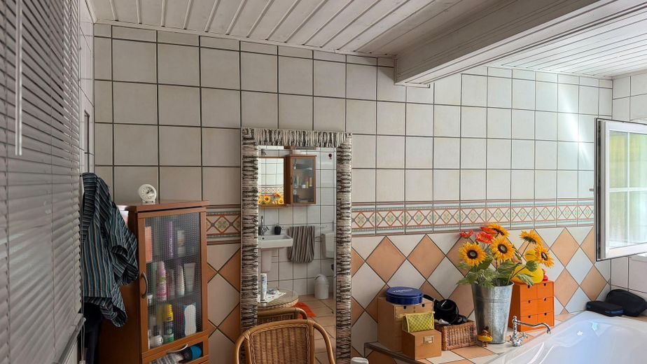 Freistehendes Einfamilienhaus mit Einliegerwohnung – w.o.