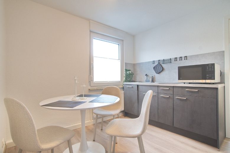 Komfortable, helle Wohnung mit neuer und hochwertiger Ausstattung, sehr ruhig gelegen – 1dbc31158231a50c5fdb589c63912cd41200e302.jpg