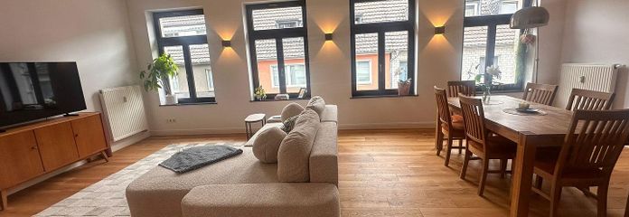 Wohnzimmer mit Essbereich