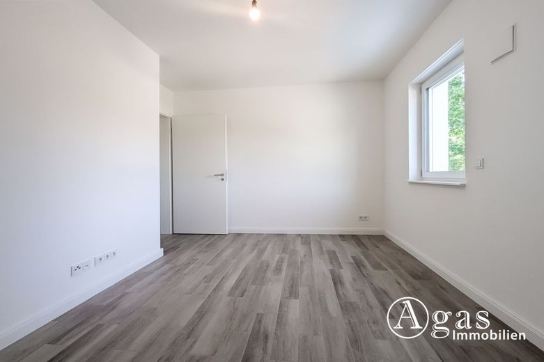 Eerste bewoning! Lichte 3-kamerwoning met zuidbalkon, EBK, lift en parkeerplaats voor auto – Schlafzimmer