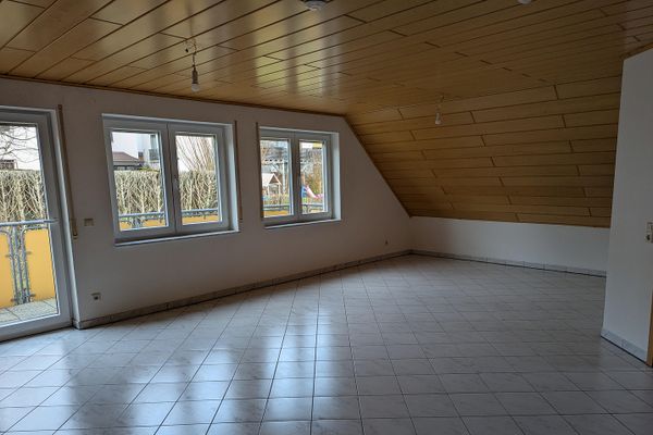 Große zentrale Wohnung in Nöttingen