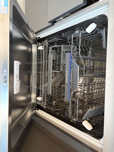 Luxuswohnung ,Hochparterre, mitten im Kreuzviertel – Energieklasse A - Geschirrsp. 