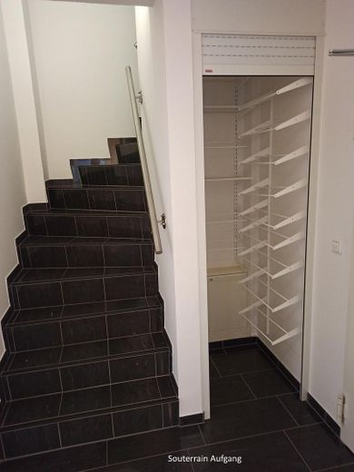 Treppe vom Souterrain zum EG