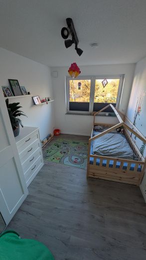 Abitare e stare bene per tutta la famiglia - Casa bifamiliare a Delitzsch – Kinderzimmer 1