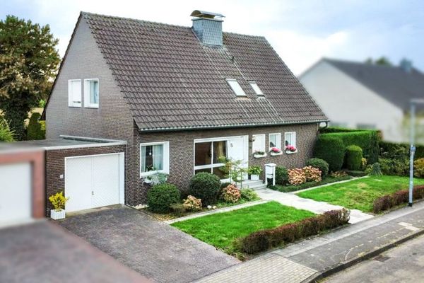 Casa unifamiliar con jardín de ensueño en una ubicación privilegiada de Rheinberg-Annaberg