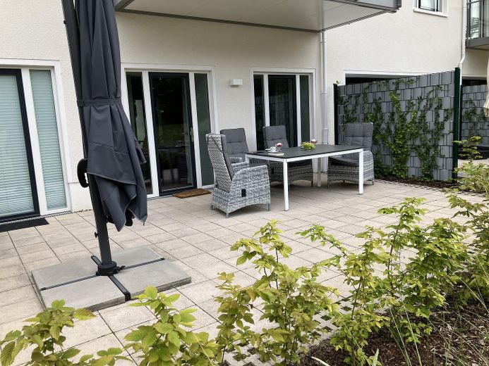 Modernisierte Ferienwohnung in Prora, 100 m zur Ostsee, zwei Terrassen -provisionsfrei- – Ostterrasse