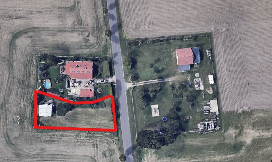 Freizeitgrundstück mit Bestandsbungalow in ländlicher Lage nahe Berlin – Einzeichnung