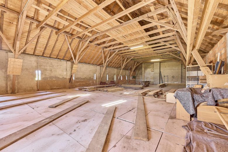 exklusiver Traum im Grünen. 4 Seit-Hof mit Seminarhaus – Lagerfläche 1.OG