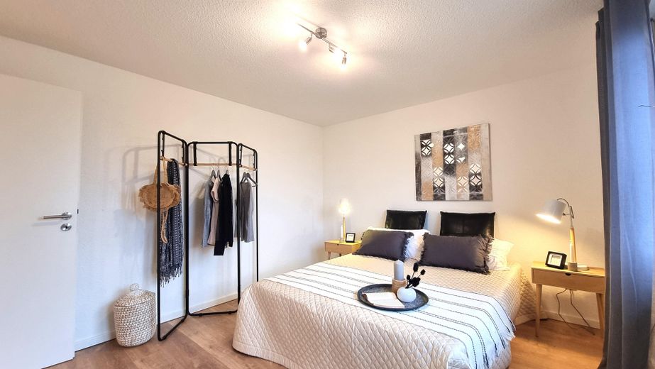 Schlafzimmer 1