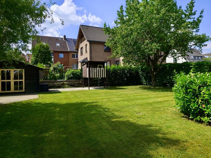 großzügiges EFH in schöner Lage – Garten