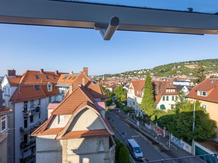 Denkmalgeschützte DG-Maisonette mit Weitblick – Foto 1