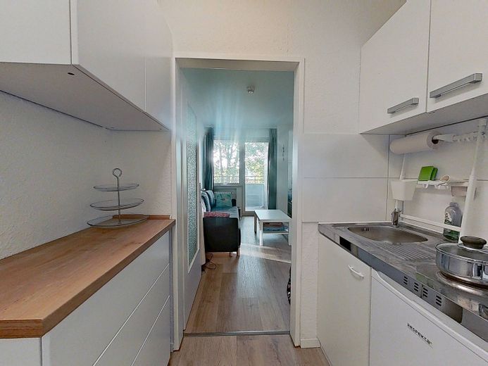 Moderno monolocale con BALCONE e ANGOLO COTTURA – Ansicht I: Eingangsbereich mi…