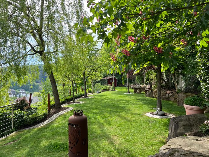 Villa in Südlage mit Weitblick - Provisionsfrei! – Gartenansicht