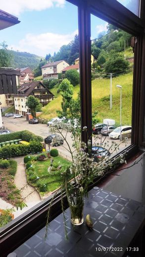 Mehrfamilienhaus mit 4x2-Zimmer Whg, 8 Zim, 6 Bad – Foto 1