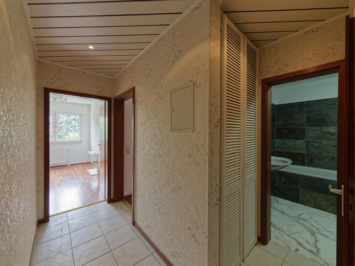 Flur - Perspektive 2