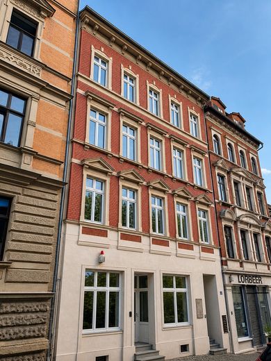 Kernsanierte 4-Zimmerwohnung mit separatem Esszimmer in Zeitz – Aussenansicht