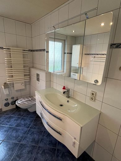 Exclusivo piso de 2 habitaciones para amantes del jardín – Foto 12
