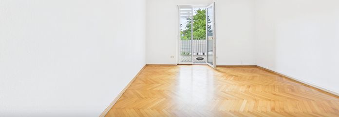 Fantástico apartamento de 3,5 habitaciones con balcón en Stuttgart-West, en una ubicación a media altura – Zimmer 1