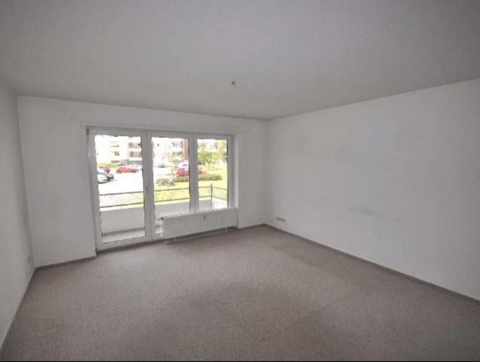 Sonnige Erdgeschosswohnung in Putbus mit Balkon und Einbauküche – Foto 3