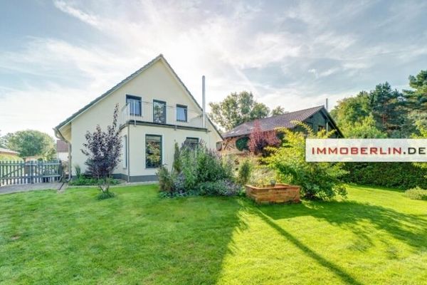 IMMOBERLIN.DE - Exzellentes Einfamilienhaus mit tollem Garten in naturverbundener Lage