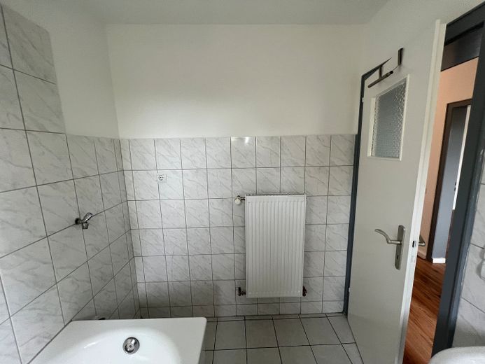2,5-Zi-Whg mit Küche im DG in Hattingen-City – Bad