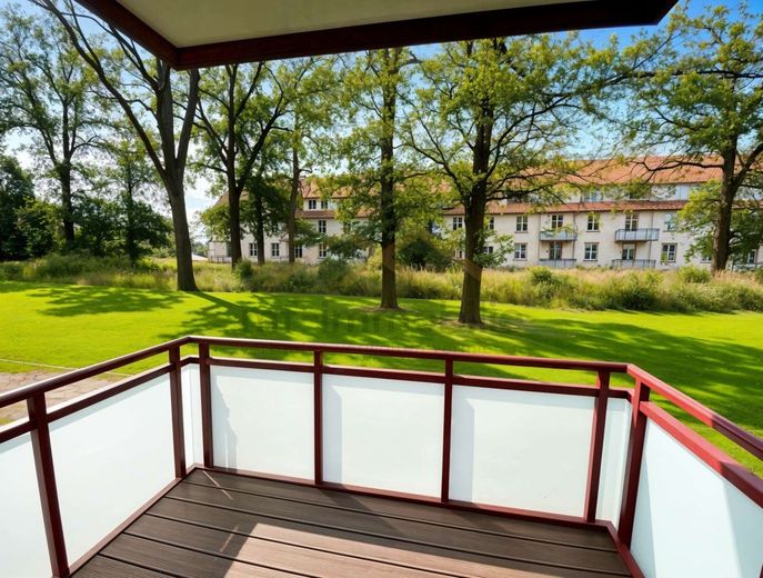 großzügige Erdgeschosswohnung 3 Zimmer 107 m²  mit Einbauküche – Balkon