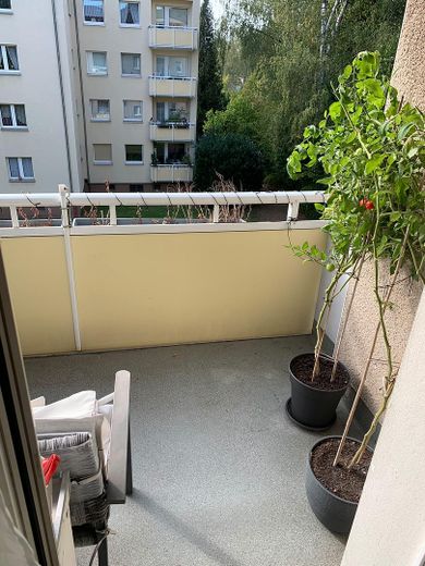 Moderno apartamento de 2,5 habitaciones con balcón orientado al oeste – Westbalkon