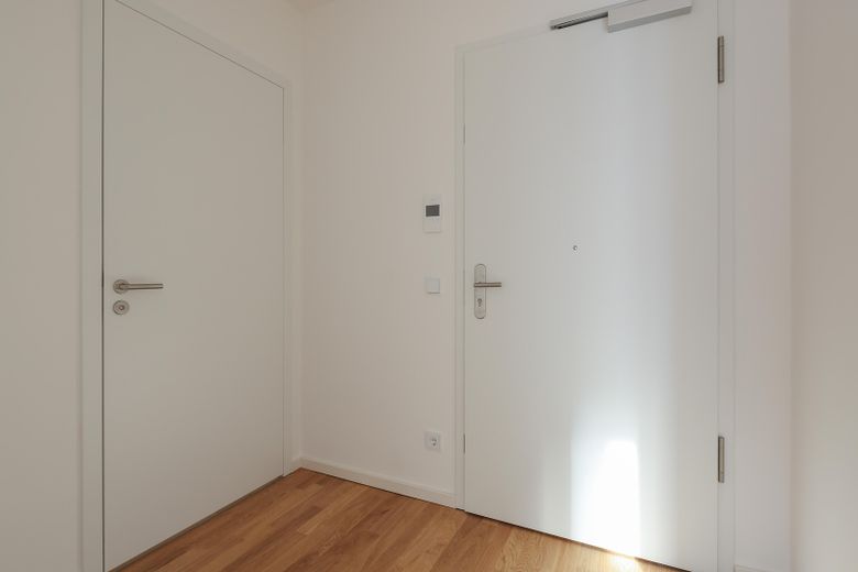 2 Zimmer Luxus Neubau - Einbauküche + Parkett - vom Eigentümer – Videogegensprechanlage