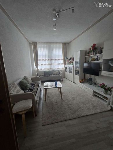 Wohnungspaket mit 4 Wohnungen in Duisburg Bruckhausen mit Potenzial – WE 4 Wohnzimmer