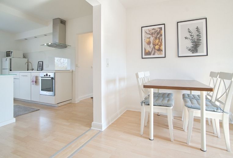 Sehr schöne Maisonettewohnung mit Traum-Ausblick und guter Ausstattung, PKW-Stellplatz direkt am Haus – 49a417fb6596f625ff33b7f9ab110a211da13dc8.jpg
