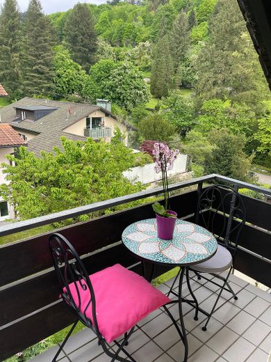 واحة سكنية هادئة وسط الخضرة – Balkon mit Blick ins Grüne
