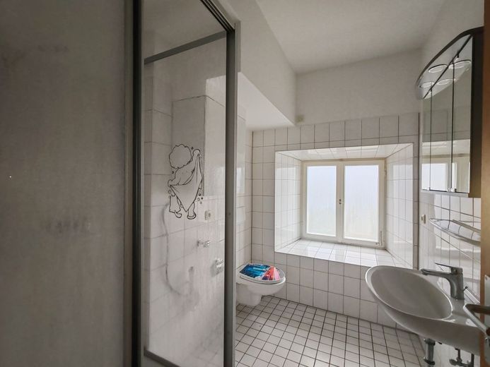 Vermietetes Wohnhaus im Klosterensemble in Gars am Inn – Badezimmer im 1.OG